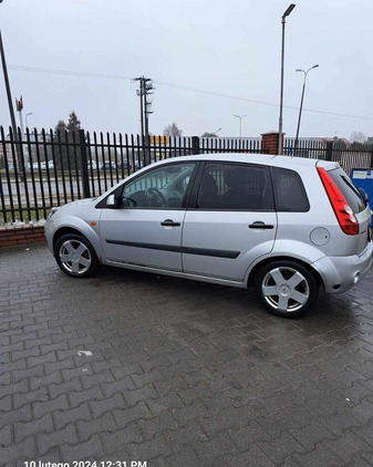 Ford Fiesta cena 5500 przebieg: 310000, rok produkcji 2006 z Kleczew małe 497